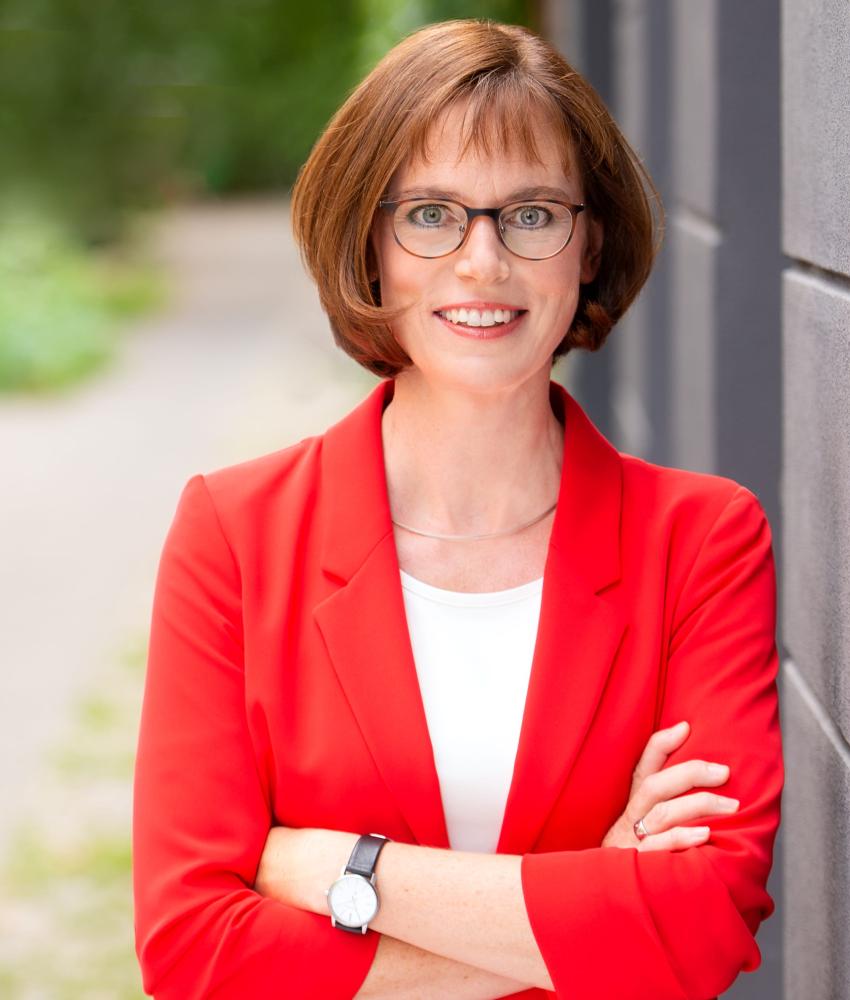 Dr. Daniela Brönstrup